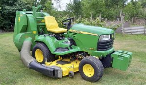 Lawn tractor John Deere X740 Ultimate diesel for sale in good condition