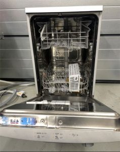 Electrolux narrow dishwasher freestanding 45cm