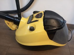 Kärcher SV 7 - steam vacuum cleaner and mop in one