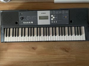 Keyboard YAMAHA