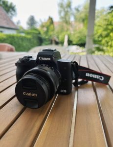 Canon EOS M50