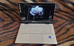 HP Pavilion X360 újszerű állapotban