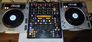 DJ desk for sale!