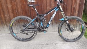 I am selling a downhill bike ctm mons 2015