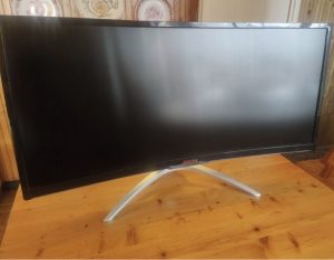 AOC Agon AG352Ucg curved gaming monitor