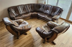 Leather sofa set