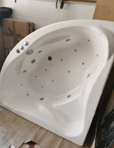 150 cm quarter-circular acrylic hydromassage tub with stand and front panel