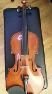 I am selling a solid violin