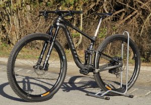 Giant Anthem 29' TOP Fully Carbon XC mountain bike Cube EPIC