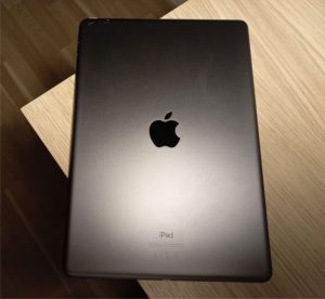 iPad 10.2 (2020) 32 GB, space gray