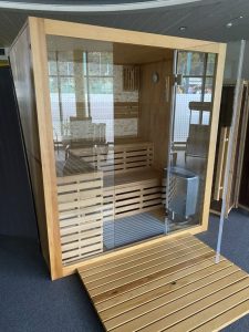 I am selling a Finnish sauna M-spa EA4K for 4 people