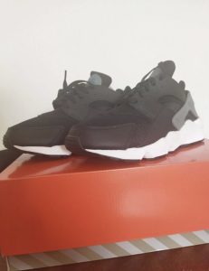 Brand new size 43 Nike Huarache in original box