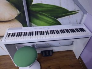 YAMAHA piano