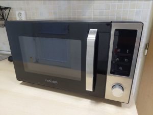 Multifunctional microwave oven with grill Concept