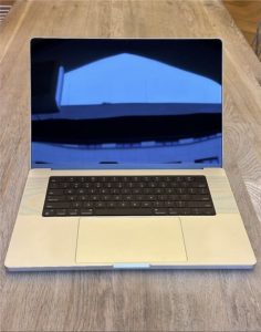 Macbook Pro 16 2023 / M2 Max 96GB 2TB - New