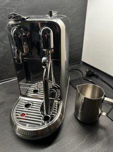 Kavovar Nespresso creatista plus