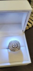 Beautiful exclusive diamond ring 62.