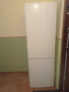 I am selling a refrigerator