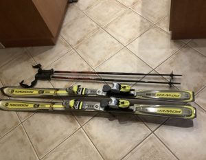 Women's ski equipment