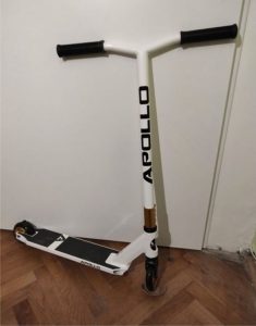 Apollo StarPro scooter - White / Gold