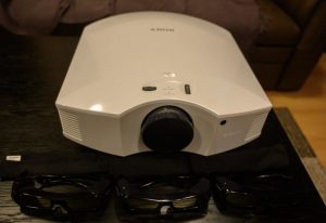 Sony VPL HW55 projector with 3D glasses for sale