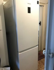 Refrigerator (bottom freezer) Samsung RB34T600FWW/EF