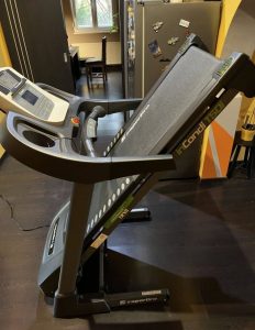 3 year old, brand new treadmill. insportline incondi T50i