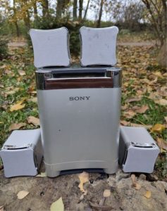 I am selling high quality branded Sony speakers