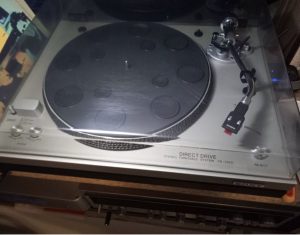 Sony Ps 3300 turntable