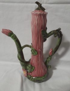 Zsolnay jug with Lotus pattern