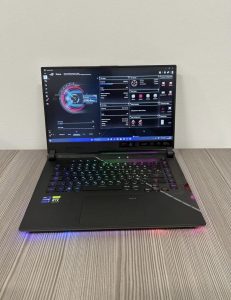 Eladó Asus ROG Strix SCAR 15 G533ZW