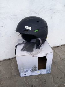 I will sell a new ski helmet SMITH size XL