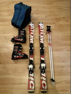 I am selling a children's ski set