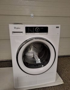 Immaculate condition Whirlpool 9 kg heat pump tumble dryer