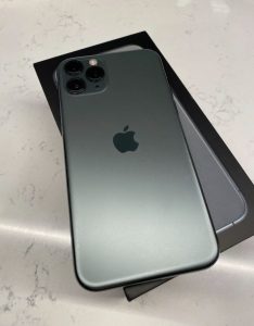 Eladó hibátlan iphone 11 Pro 64 GB éjzöld színben, kártyafüggetlen