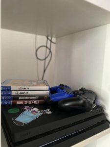 PS4 Pro 1 TB with 2 controllers and many games