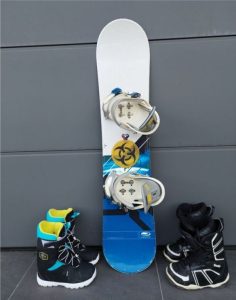 Snowboard ESCAPE PRIMERO, 115 cm + boty