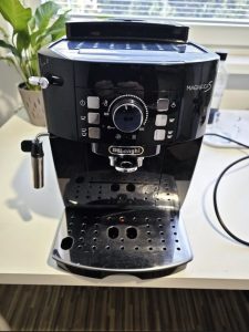 De'Longhi Magnifica S ECAM coffee machine for sale