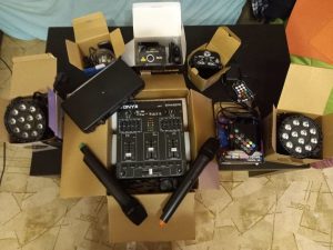 I am selling a music set