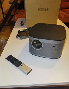 Xgimi Horizon FHD projektor, Harman/Kardon minőségi hangzással