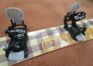 Snowboard Nomis, length 157cm + binding Elfgen 84,