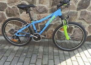 Children's bike (9-12 years).