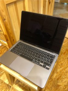 Macbook Air 13 M1 8GB ram 256 GB disk