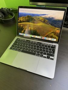 MacBook Pro 2020 TouchBar i5 16GB