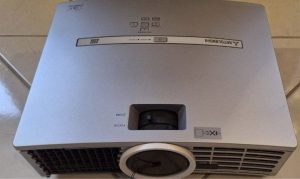 Mitsubishi HC1100 HD DLP projector for sale!