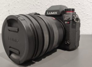 Panasonic S1R + 16-35 F/4 + factory flash and shutter release