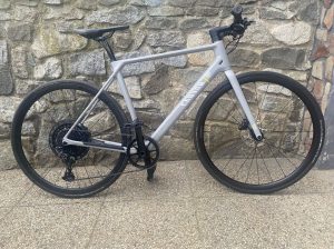 Canyon Roadlite CF 8 bike