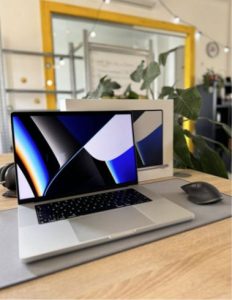 Macbook Pro 16