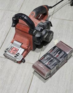 Pásová Bruska Black&Decker XTA80E - 750 W 230 V