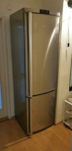 AEG refrigerator with freezer